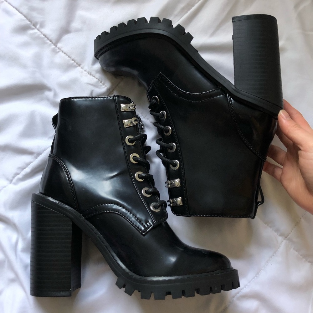 ASOS Design Elm chunky lace up boots. Size 5